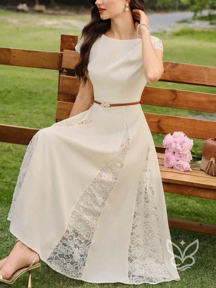 Vestido Midi Com Renda Lateral E Cintura Marcada Charmosa Vestido Midi Com Renda Lateral E Cintura Marcada Charmosa