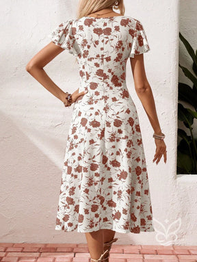 Vestido Midi Floral Com Botões E Fenda Frontal Vestido Midi Floral Com Botões E Fenda Frontal
