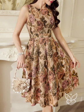 Vestido Midi Floral com Modelagem Godê Sofisticada Damasco / PP Vestido Midi Floral com Modelagem Godê Sofisticada
