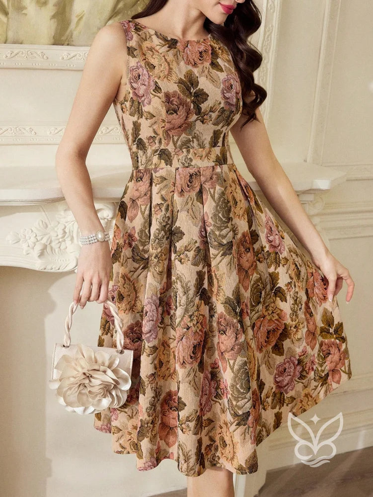 Vestido Midi Floral com Modelagem Godê Sofisticada Damasco / PP Vestido Midi Floral com Modelagem Godê Sofisticada