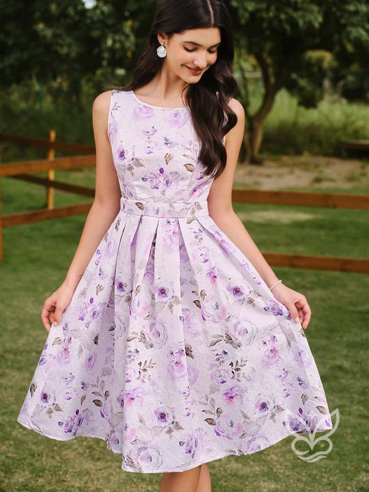 Vestido Midi Floral com Modelagem Godê Sofisticada Roxo / PP Vestido Midi Floral com Modelagem Godê Sofisticada