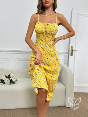 Vestido Midi Justo Floral Com Alça Fina E Barra Assimétrica Vestido Midi Justo Floral Com Alça Fina E Barra Assimétrica