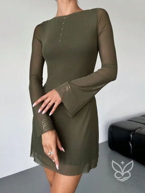 Vestido Mini Decote Canoa Manga Flare Cintura Império Estampa Poá Vestido Mini Decote Canoa Manga Flare Cintura Império