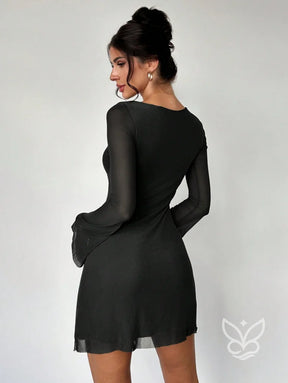 Vestido Mini Decote Canoa Manga Flare Cintura Império Estampa Poá Vestido Mini Decote Canoa Manga Flare Cintura Império