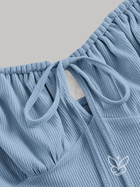 Vestido Mini Franzido no Busto Amarração no Ombro e Decote Cami Vestido Mini Franzido no Busto Amarração no Ombro e