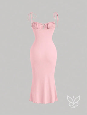 Vestido Mini Franzido no Busto Amarração no Ombro e Decote Cami Vestido Mini Franzido no Busto Amarração no Ombro e