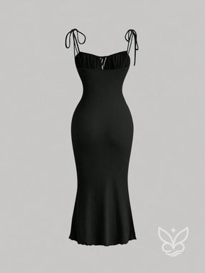 Vestido Mini Franzido no Busto Amarração no Ombro e Decote Cami Vestido Mini Franzido no Busto Amarração no Ombro e