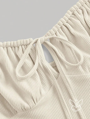 Vestido Mini Franzido no Busto Amarração no Ombro e Decote Cami Vestido Mini Franzido no Busto Amarração no Ombro e