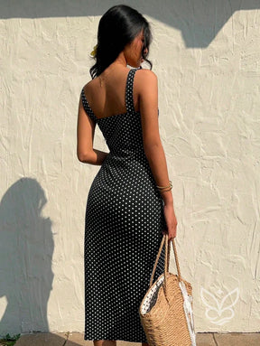 Vestido Mini Off Shoulder com Franzido no Busto e Pregas Vestido Mini Off Shoulder com Franzido no Busto e Pregas