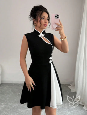 Vestido Oriental Assimétrico Com Detalhes Florais Elegantes Vestido Oriental Assimétrico Com Detalhes Florais Elegantes
