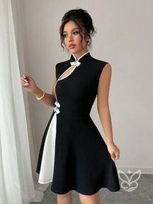 Vestido Oriental Assimétrico Com Detalhes Florais Elegantes Preto / PP Vestido Oriental Assimétrico Com Detalhes
