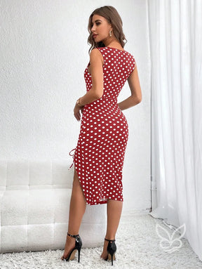 Vestido Poá Com Cordão Fenda Lateral Ajustável Elegante Vestido Poá Com Cordão Fenda Lateral Ajustável Elegante