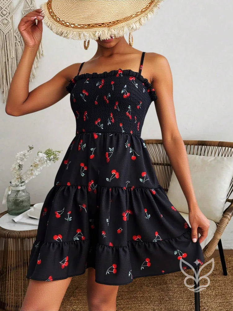 Vestido Rodado Com Alça Fina Estampa De Cerejas E Franzido Vestido Rodado Com Alça Fina Estampa De Cerejas E Franzido