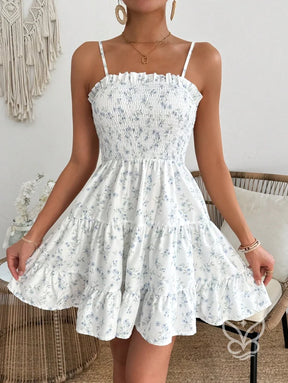 Vestido Rodado Com Alça Fina Estampa De Cerejas E Franzido Vestido Rodado Com Alça Fina Estampa De Cerejas E Franzido