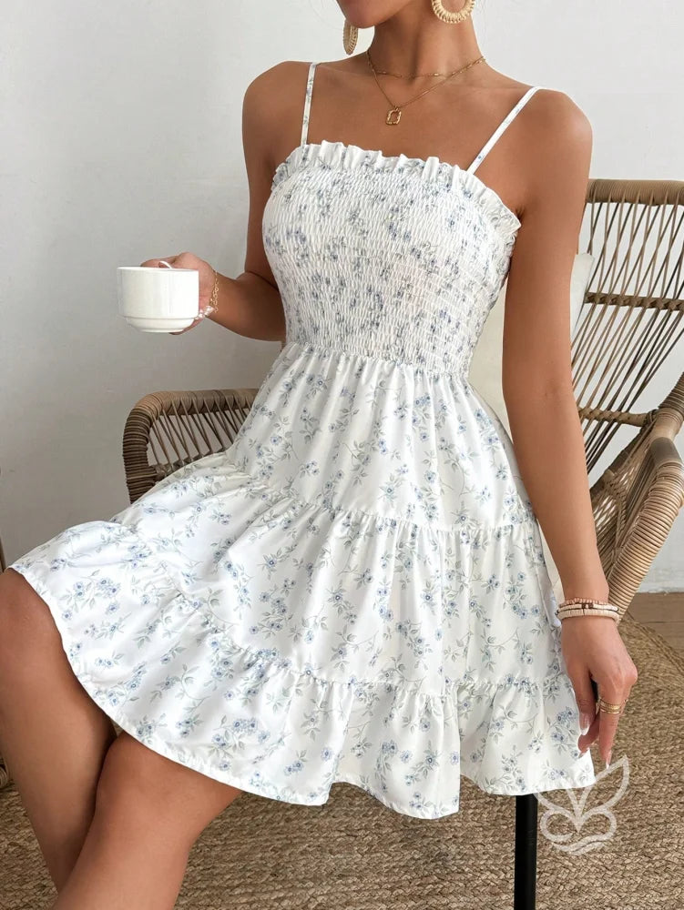 Vestido Rodado Com Alça Fina Estampa De Cerejas E Franzido Branco / PP Vestido Rodado Com Alça Fina Estampa De Cerejas