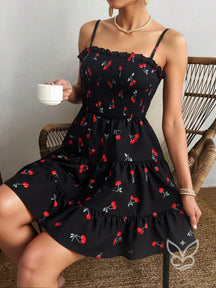 Vestido Rodado Com Alça Fina Estampa De Cerejas E Franzido Preto / PP Vestido Rodado Com Alça Fina Estampa De Cerejas E