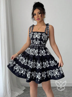 Vestido Rodado Com Alça Laço E Bordado Floral Contrastante Vestido Rodado Com Alça Laço E Bordado Floral Contrastante