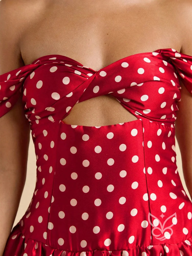 Vestido Slim Retro Estampa Poá Ombro A Ombro E Saia Bufante Vestido Slim Retro Estampa Poá Ombro A Ombro E Saia Bufante