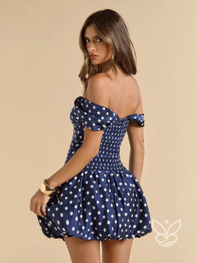 Vestido Slim Retro Estampa Poá Ombro A Ombro E Saia Bufante Vestido Slim Retro Estampa Poá Ombro A Ombro E Saia Bufante