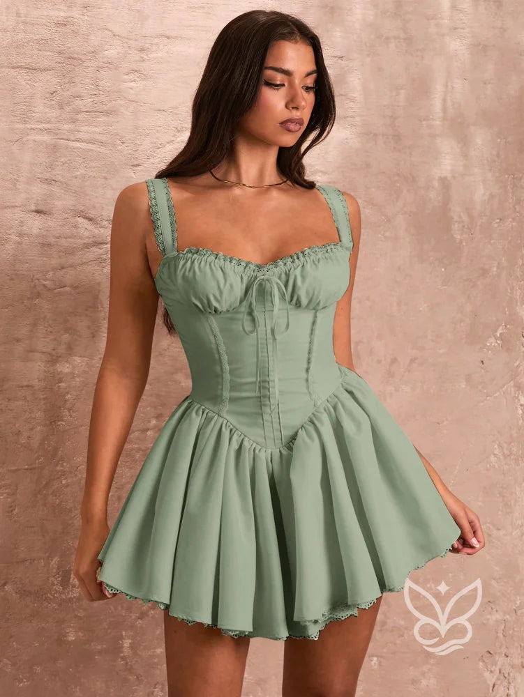 Vestido Slip com Franzido no Busto e Detalhe em Renda Vestido Slip com Franzido no Busto e Detalhe em Renda