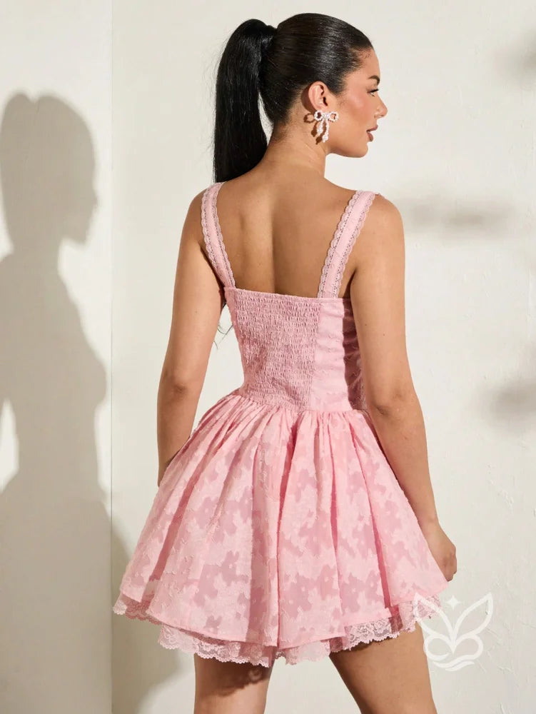 Vestido Slip com Franzido no Busto e Detalhe em Renda Vestido Slip com Franzido no Busto e Detalhe em Renda
