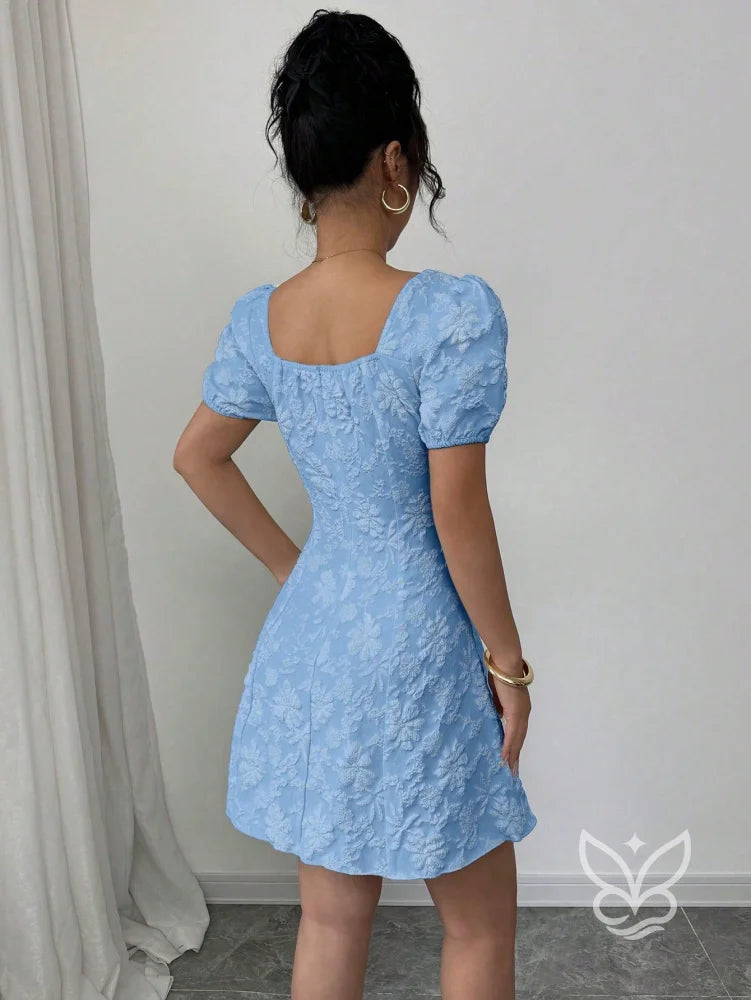 Vestido Texturizado Com Manga Bufante E Decote Quadrado Vestido Texturizado Com Manga Bufante E Decote Quadrado