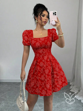 Vestido Texturizado Com Manga Bufante E Decote Quadrado Vestido Texturizado Com Manga Bufante E Decote Quadrado