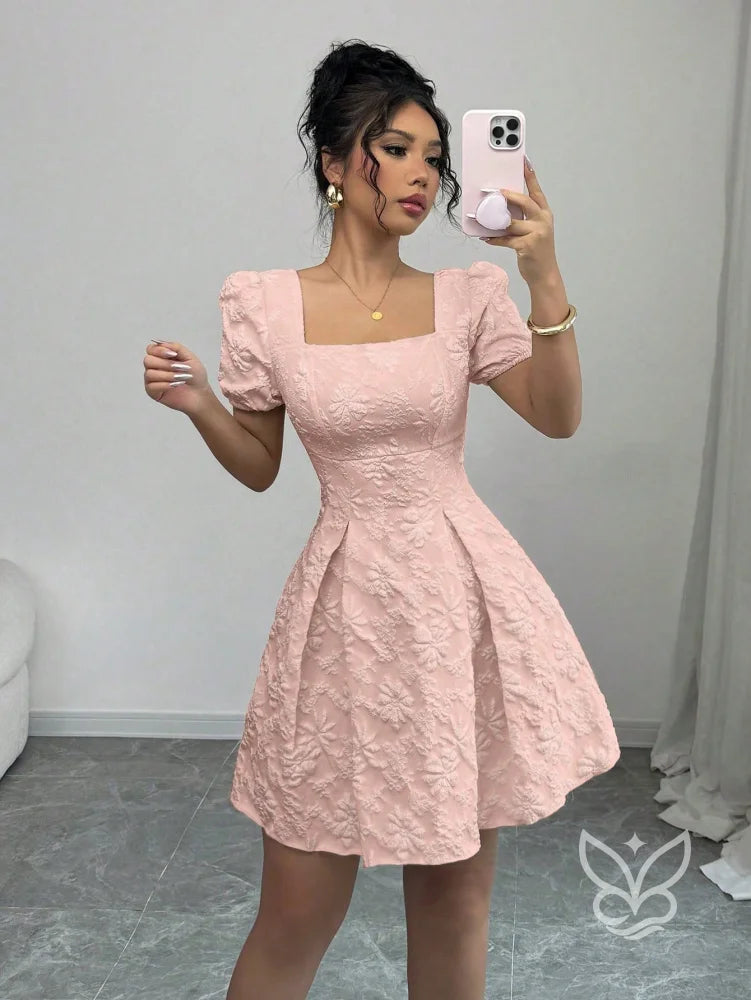 Vestido Texturizado Com Manga Bufante E Decote Quadrado Rosa Chiclete / PP Vestido Texturizado Com Manga Bufante E