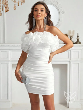 Vestido Tomara Que Caia Plissado Com Barra De Renda Exagerada Vestido Tomara Que Caia Plissado Com Barra De Renda