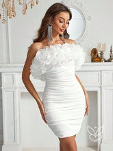 Vestido Tomara Que Caia Plissado Com Barra De Renda Exagerada Branco / PP Vestido Tomara Que Caia Plissado Com Barra De