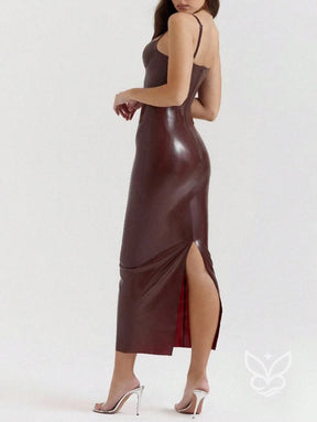Vestido Tubinho Em Material Brilhante Com Alças Finas Vestido Tubinho Em Material Brilhante Com Alças Finas